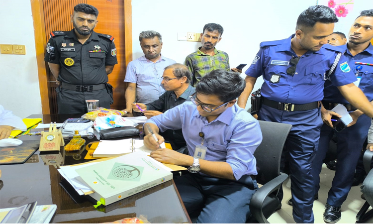 কিশোরগঞ্জে নিরাপদ খাদ্য আইনে ৫ প্রতিষ্ঠানকে ৭ লাখ টাকা জরিমানা