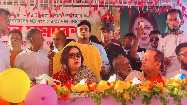 ষড়যন্ত্রকারীরা থেমে নাই: রুমিন ফারহানা