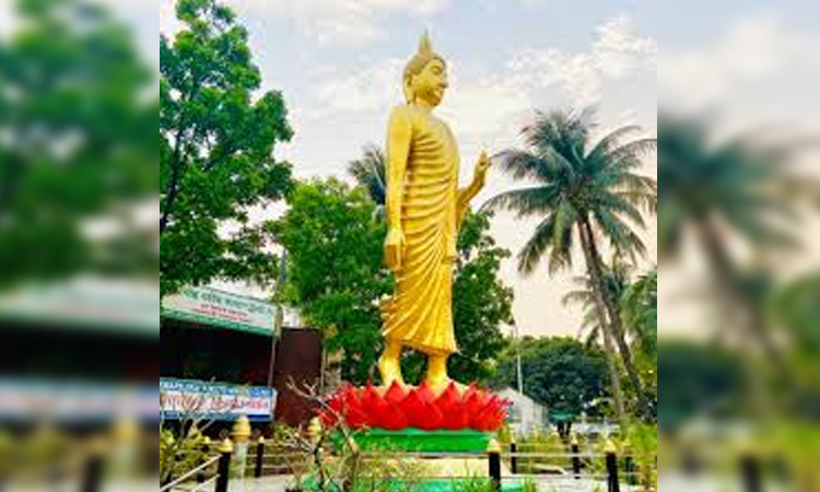 জুলাই গণঅভ্যুত্থানের শহীদদের স্মরণে ধর্মরাজিক বৌদ্ধ মহাবিহারে পূণ্যানুষ্ঠান 