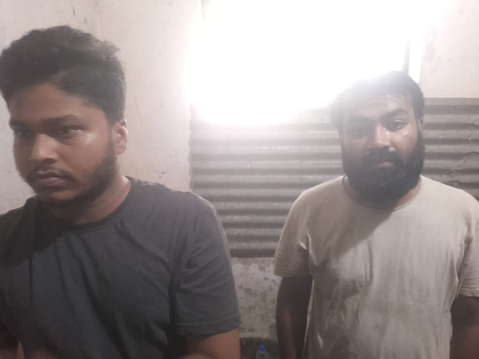 নরসিংদীতে সরকারি প্রকল্পে জালিয়াতি দুই কর্মচারী আটক, অর্থ উদ্ধার