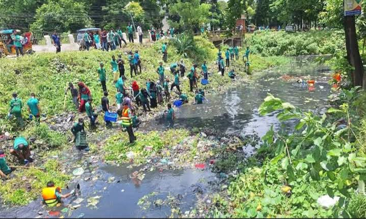 মুন্সীগঞ্জের কাটাখালী খাল পরিষ্কার অভিযানে বিডি ক্লিন