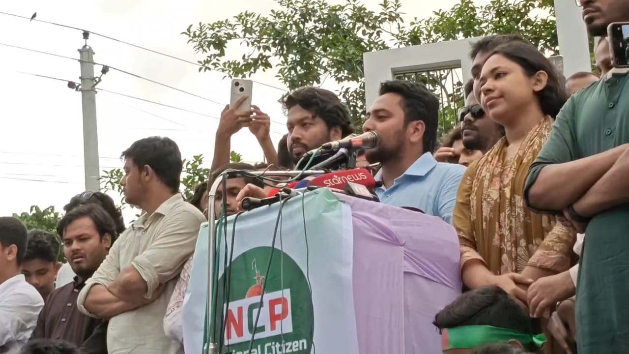 রাজনৈতিক সমর্থন নিয়ে মাফিয়া ব্যবসায়ীরা টিকে আছে, তাদের বিচার করতে হবে : নাহিদ ইসলাম