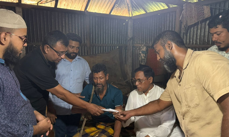 ক্যান্সার আক্রান্ত সাত্তার ও ফজলুকে চিকিৎসা সহায়তা দিয়েছেন তারেক রহমান