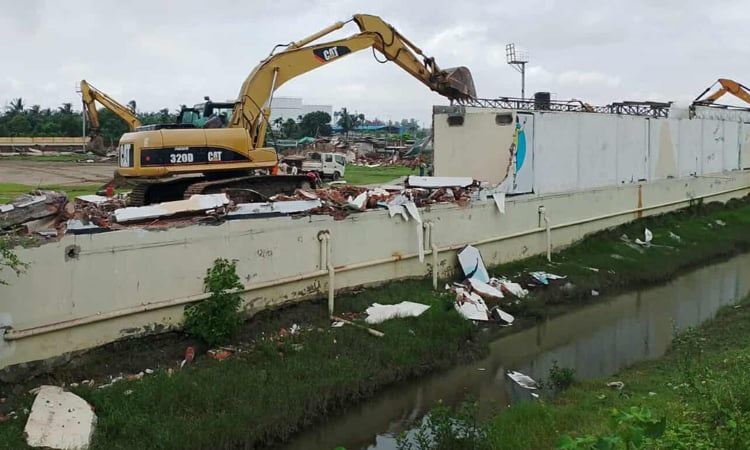 চট্টগ্রামে ৩৯ প্রভাবশালীর দখলে থাকা জায়গা উদ্ধারে পাউবো’র অভিযান