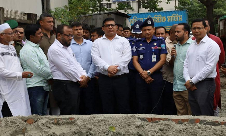 কুমিল্লায় ‘জুলাই শহিদ স্মৃতি স্তম্ভ’-এর ভিত্তি প্রস্তর স্থাপন