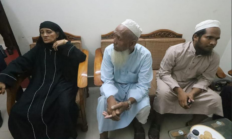 ফরিদপুরে পাসপোর্ট করতে এসে ৩ রোহিঙ্গা আটক 