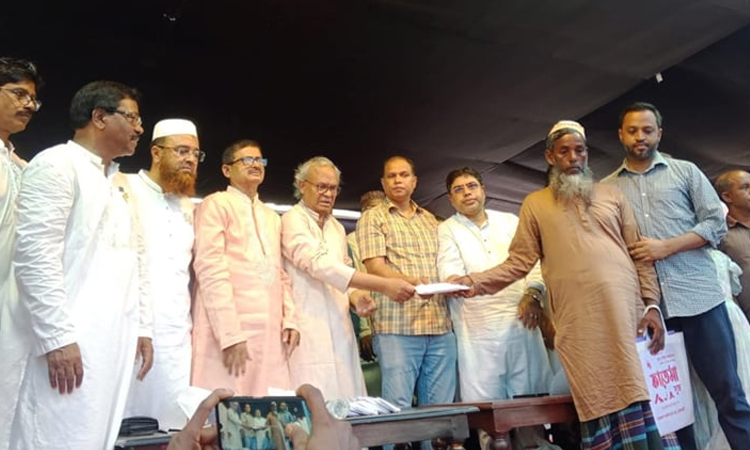 কুড়িগ্রামের ১০ শহীদ পরিবারের পাশে দাঁড়ালেন তারেক রহমান