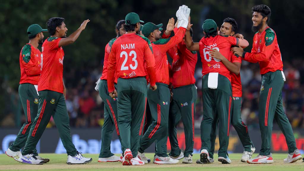 শ্রীলংকার বিপক্ষে টস হেরে ফিল্ডিংয়ে বাংলাদেশ