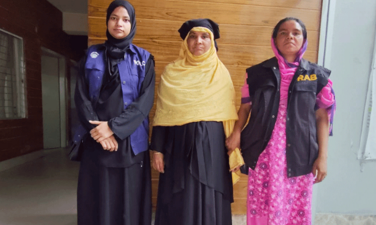 চট্টগ্রামে ১ লাখ পিস ইয়াবাসহ নারী গ্রেফতার