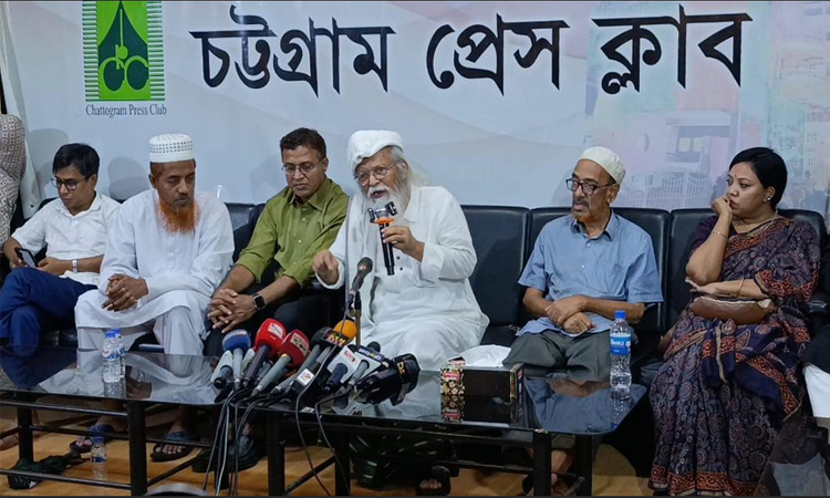 ফ্যাসিবাদ মোকাবেলায় সাংবাদিকদের ভূমিকা রাখার আহ্বান ফরহাদ মজহারের