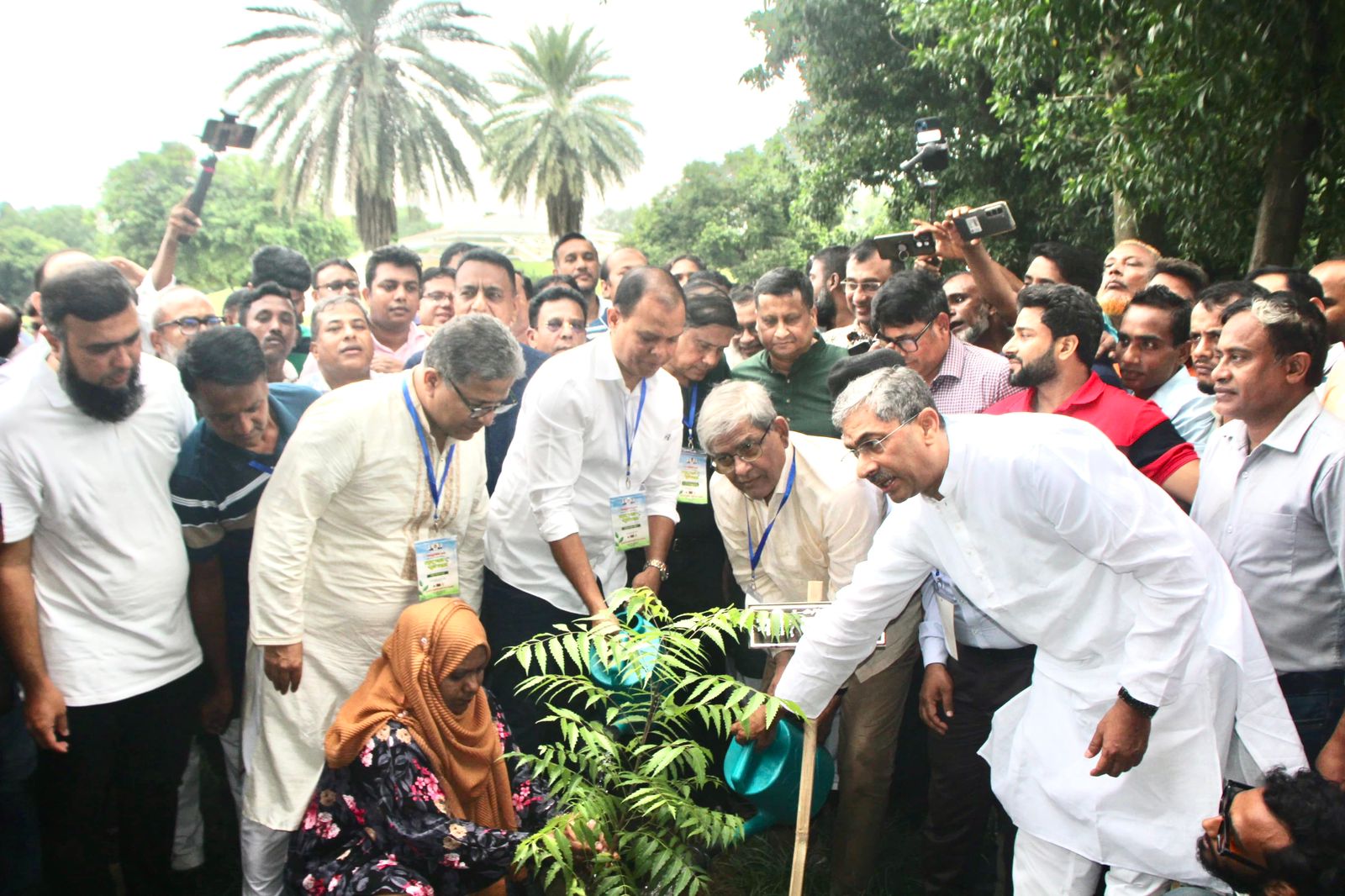 ভিন্নমত সত্ত্বেও ঐক্যবদ্ধভাবে ‘রেইনবো স্টেট’ গড়ে তুলতে চাই : মির্জা ফখরুল