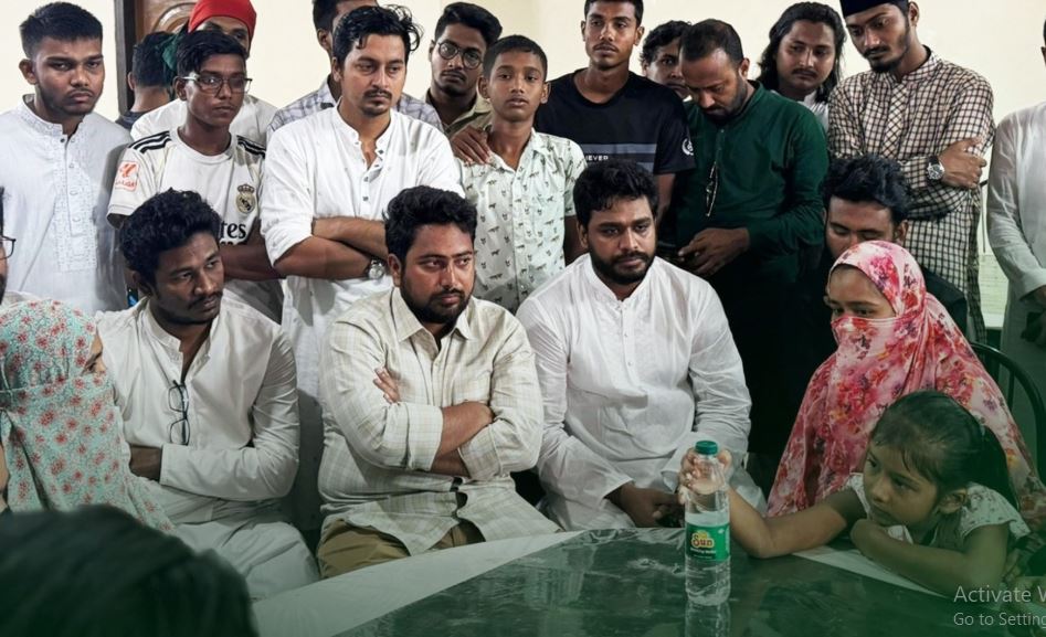 প্রশাসনের বিভিন্ন জায়গায় স্বৈরাচারের দোসররা বসে আছে : নাহিদ ইসলাম