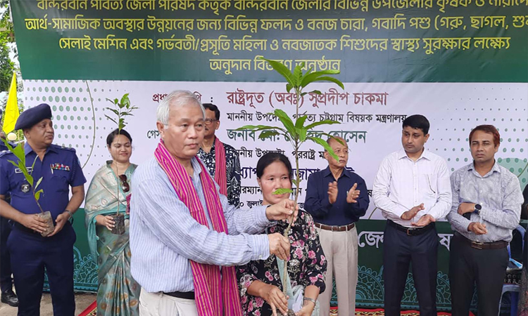 পার্বত্য এলাকায় শিক্ষার মান বাড়াতে কাজ করছে সরকার : সুপ্রদীপ চাকমা