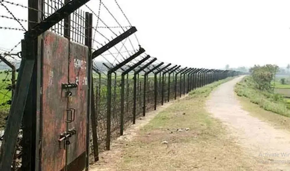 ঠাকুরগাঁও সীমান্তে ছয় বাংলাদেশিকে ফেরত দিয়েছে বিএসএফ