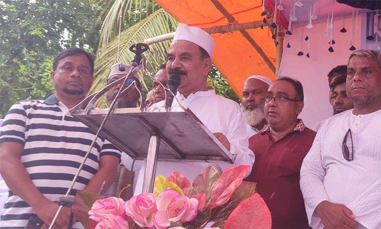 সব ধর্মের মানুষের সম্মানের সঙ্গে বসবাস নিশ্চিত করা রাজনীতিবিদদের দায়িত্ব : গয়েশ্বর