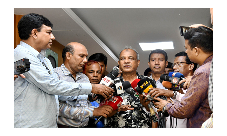 রাজনৈতিক বিবেচনায় দেয়া সারের লাইসেন্স বাতিল করা হবে: কৃষি উপদেষ্টা