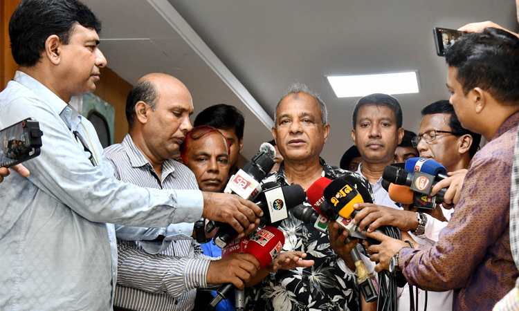 ওএমএসের মাধ্যমে আলু বাজারজাতকরণের চেষ্টা চলছে : কৃষি উপদেষ্টা