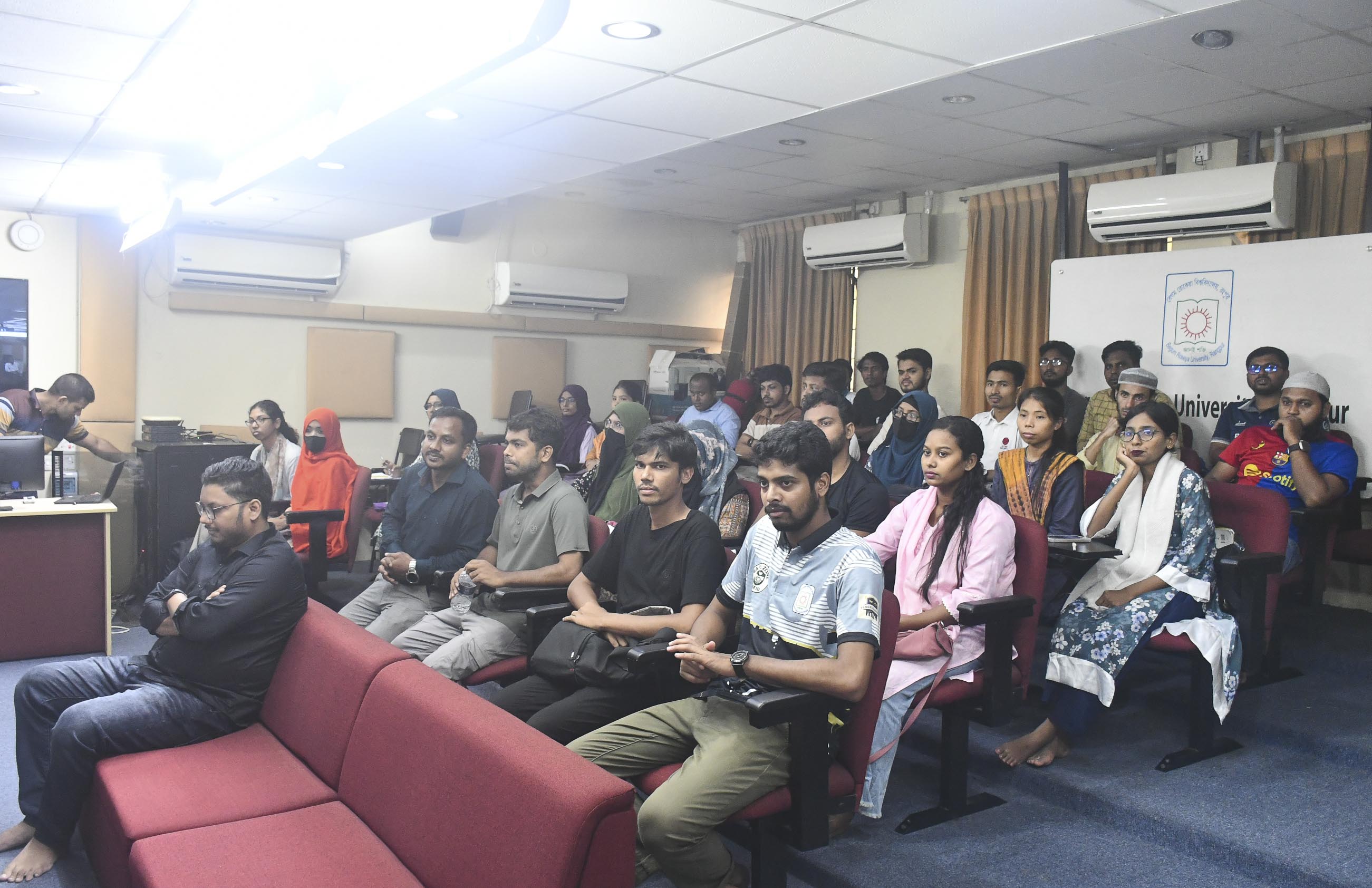 বেরোবিতে নরওয়ের উচ্চশিক্ষা ও গবেষণা বিষয়ক সেমিনার অনুষ্ঠিত