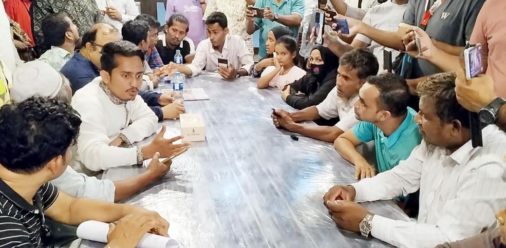 কুমিল্লায় শহীদ পরিবারের সঙ্গে এনসিপি নেতৃবৃন্দের মতবিনিময়