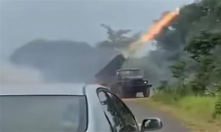 কম্বোডিয়ার রকেট হামলায় ৩ জন আহত