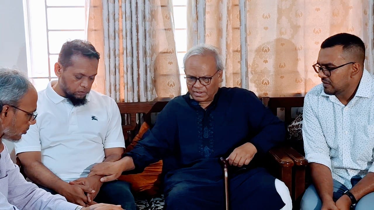 পল্লবীতে শহীদ আফনান ফাইয়াজের পরিবারের পাশে রিজভী