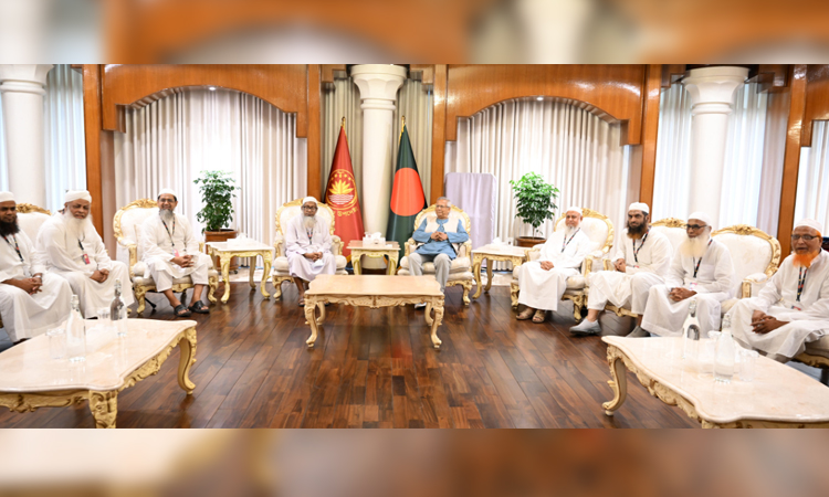 প্রধান উপদেষ্টার সঙ্গে হেফাজত নেতৃবৃন্দের বৈঠক