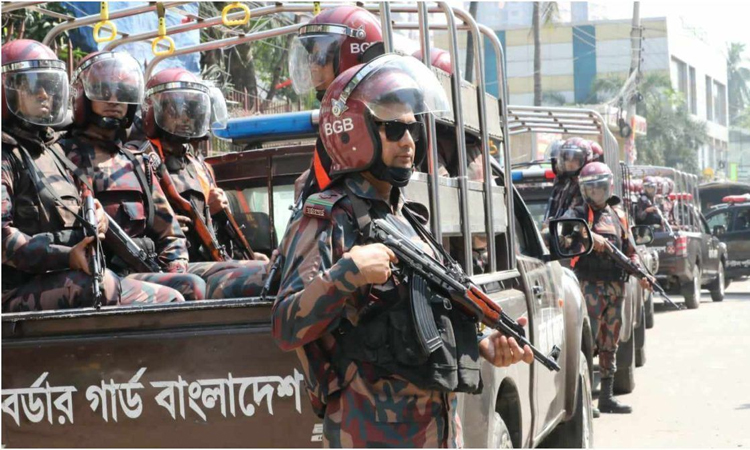 চাঁদপুরে কারফিউ শিথিল করা হলেও প্রশাসন ছিল সতর্ক 