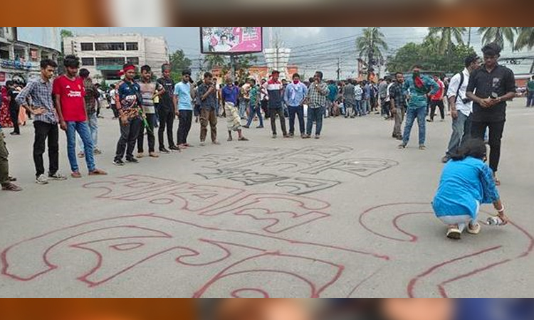 খুলনায় ৩০ জুলাই সমন্বয়কদের কর্মসূচি প্রত্যাহারের ঘোষণা দিতে বাধ্য করা হয়