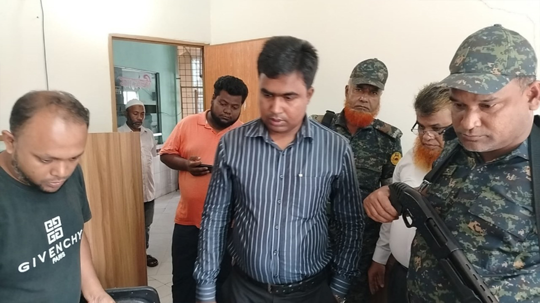 চাঁদপুরে মেয়াদোত্তীর্ণ রি-এজেন্ট পাওয়ায় হাসপাতাল মালিকের জরিমানা