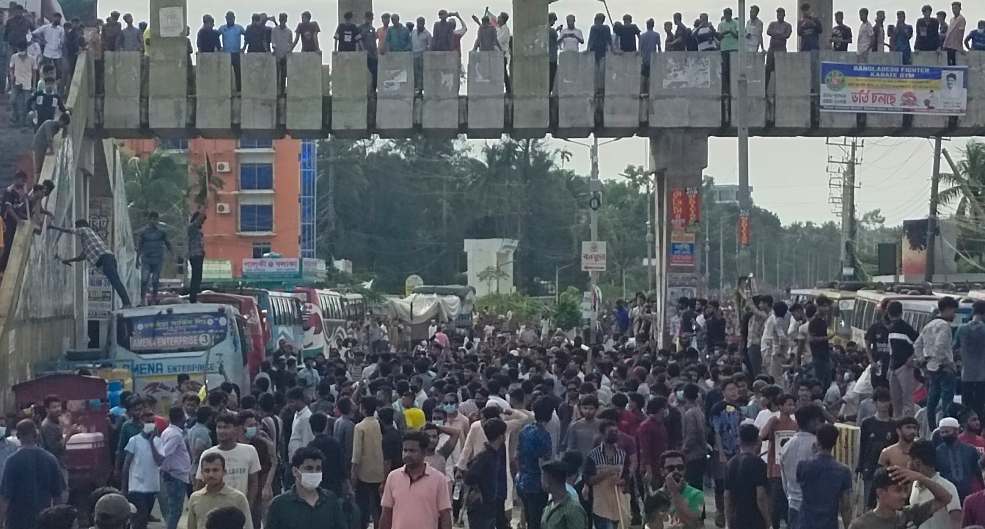 চব্বিশের ১ আগস্ট : কক্সবাজারে শিক্ষার্থীদের আন্দোলনে যোগ দিয়েছিলেন অভিভাবকরাও