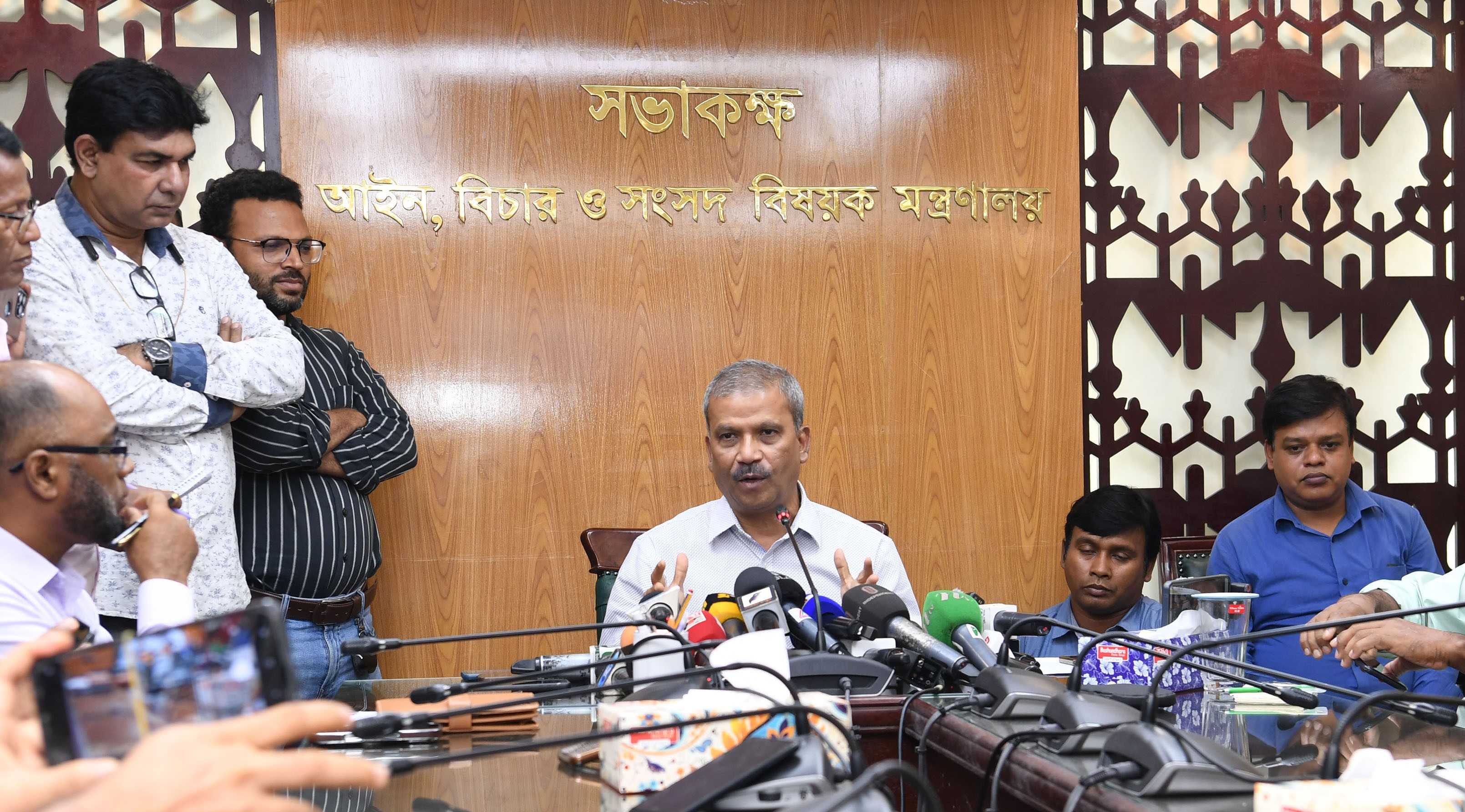 বিগত এক বছরে আইন মন্ত্রণালয়ের সাফল্য ও সংস্কার কার্যক্রম