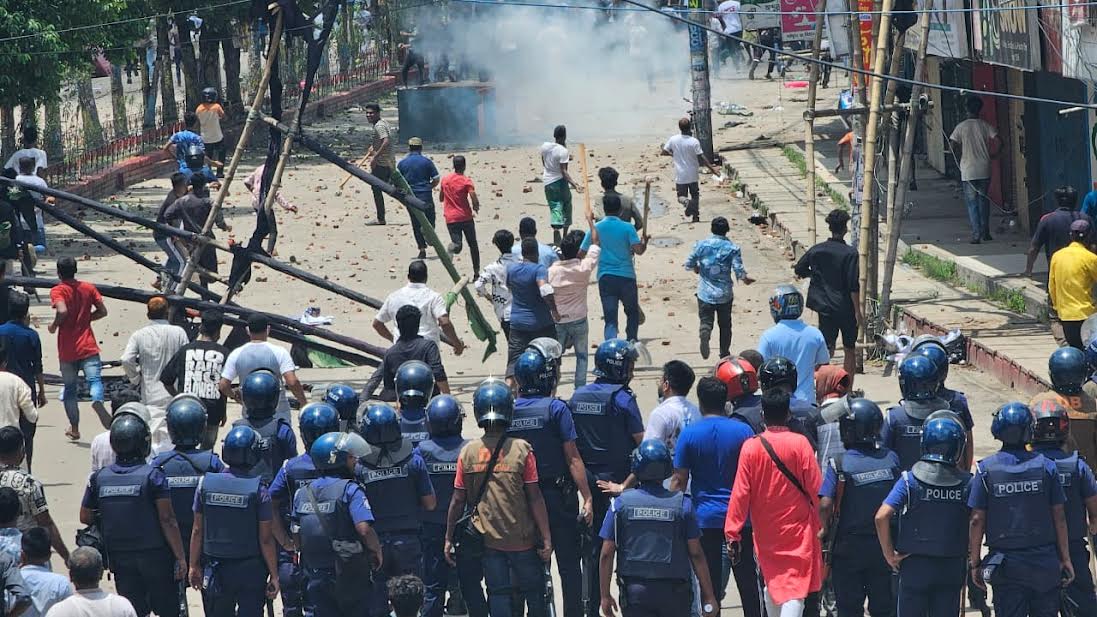 মুন্সীগঞ্জে পুলিশের মদদে আওয়ামী সন্ত্রাসীদের হামলায় শহীদ হন ৩ জন