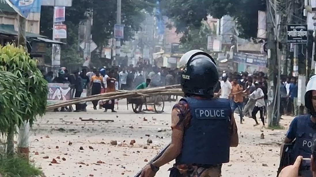 হবিগঞ্জে পুলিশের গুলিতে শিশুসহ ৯ জন শহীদ হন
