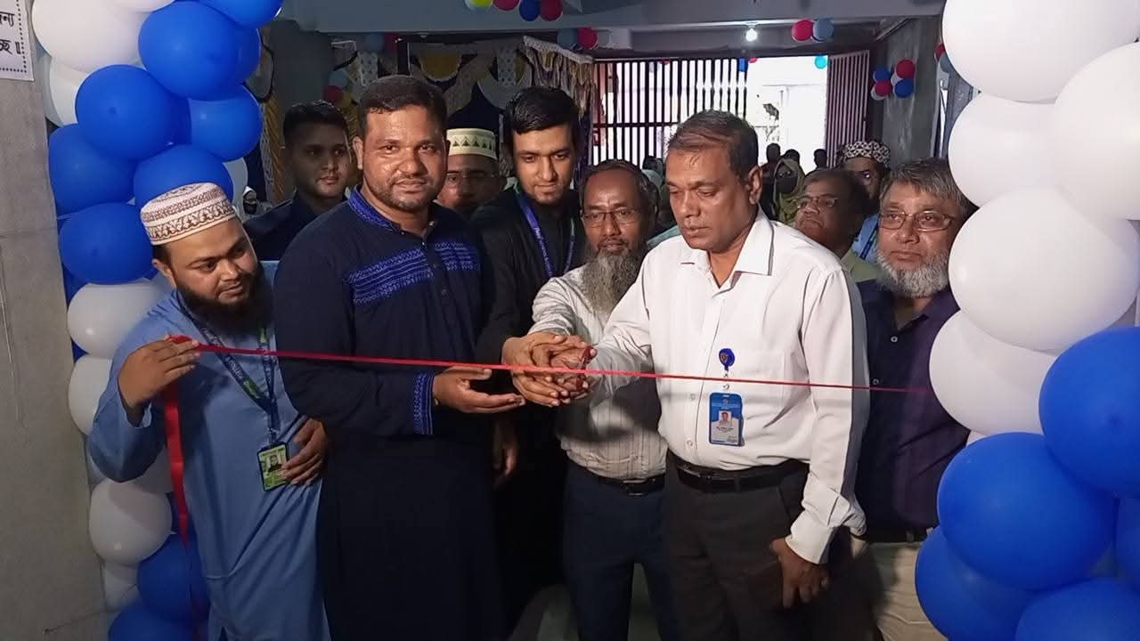 দিনাজপুরে ইন্টারন্যাশনাল পিস স্কুল এন্ড কলেজে দিনব্যাপী বিজ্ঞান ও প্রযুক্তি মেলা 