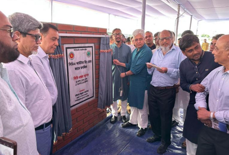 ফ্যাসিবাদী শক্তি দেশকে অস্থিতিশীল করার অপচেষ্টা অব্যাহত রেখেছে : শিল্প উপদেষ্টা