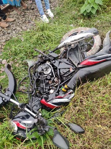 টাঙ্গাইলে ট্রেনের ধাক্কায় মোটরসাইকেল আরোহী নিহত