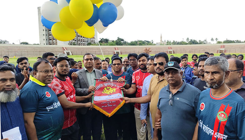 খুলনায় জুলাই গণঅভ্যুত্থান উপলক্ষে প্রীতি ফুটবল ম্যাচ অনুষ্ঠিত