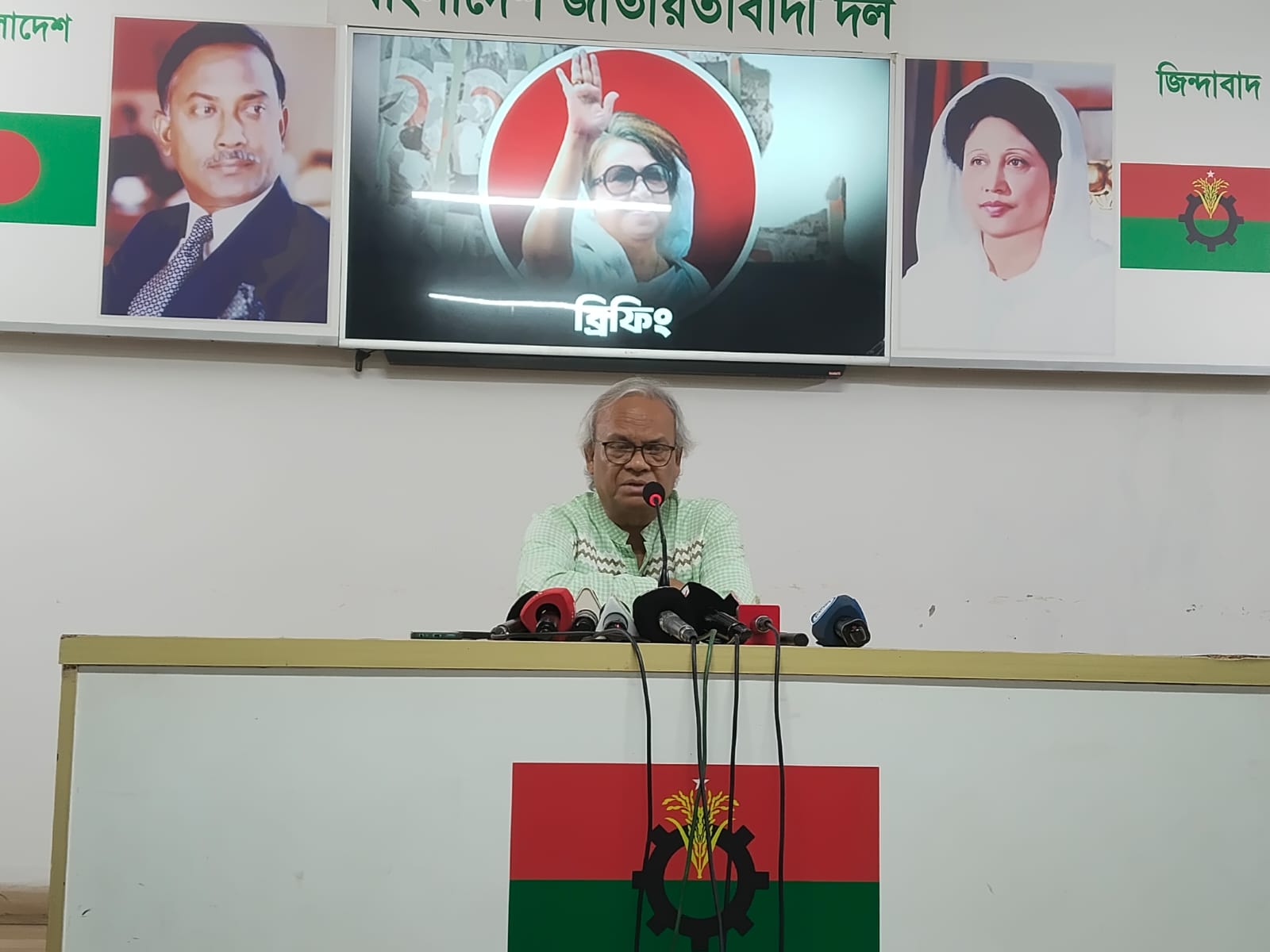 একটি ধর্মভিত্তিক দল বিএনপি’র বিরুদ্ধে অপপ্রচার চালাচ্ছে : রিজভী