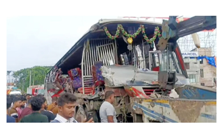ফরিদপুরে দুই বাসের সংঘর্ষে ৩ জন নিহত