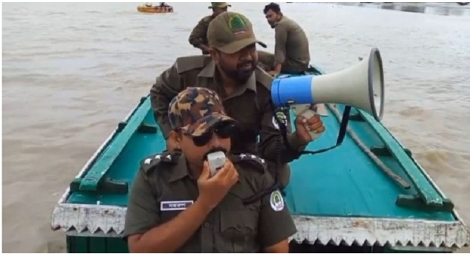 ডলফিন সংরক্ষণে সচেতনতামূলক মাইকিং