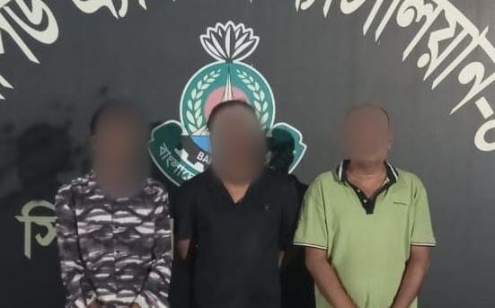 আশুলিয়া থেকে সন্ত্রাসী আল-আমিনসহ গ্রেফতার ৩, পিস্তল ও গুলি উদ্ধার