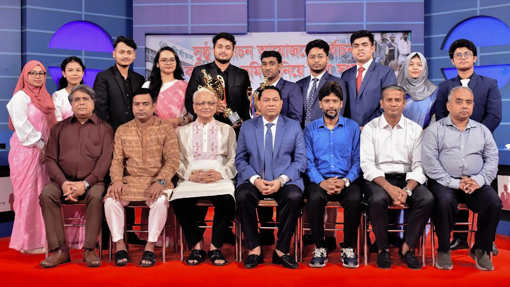 সুষ্ঠু নির্বাচনে রাজনৈতিক দলগুলোর দায়িত্বশীল ভূমিকা অপরিহার্য : বদিউল আলম মজুমদার
