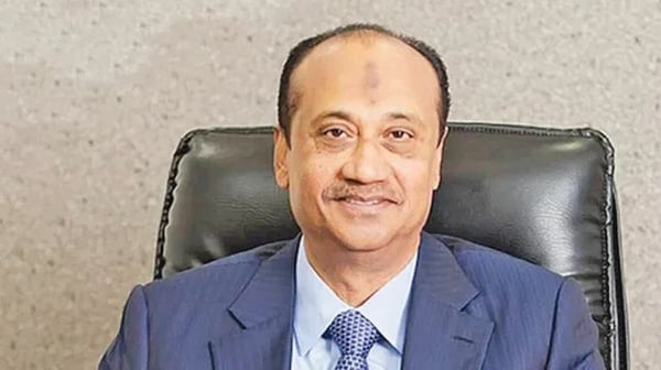 ৮০ কোটি টাকা আত্মসাৎ, এস আলমসহ ২০ জনের বিরুদ্ধে দুদকের মামলা