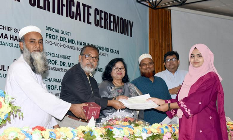 সনদপত্রসহ মেধাবৃত্তি পেলেন খুলনা বিশ্ববিদ্যালয়ের ৪৭৫ শিক্ষার্থী