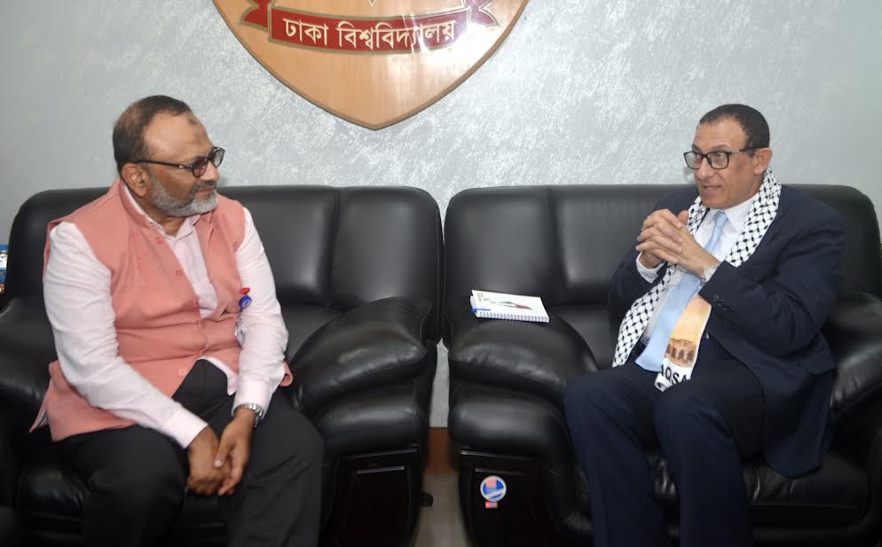 ঢাবি উপাচার্যের সঙ্গে ফিলিস্তিনের রাষ্ট্রদূতের সৌজন্য সাক্ষাৎ