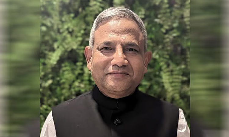 হাসিনার সাবেক সামরিক সচিব মিয়াজীর দেশত্যাগে নিষেধাজ্ঞা
