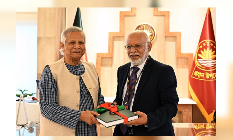 বঞ্চিত অবসরপ্রাপ্ত সরকারি কর্মকর্তাদের আবেদন পর্যালোচনা কমিটির ২য় প্রতিবেদন প্রধান উপদেষ্টার কাছে পেশ