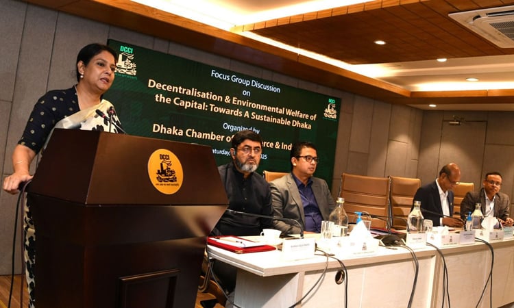 সারাদেশের টেকসই উন্নয়ন নিশ্চিত হলেই ঢাকার বিকেন্দ্রীকরণ সম্ভব: বক্তারা 