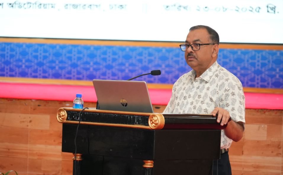 ব্যস্ত সড়ক এড়িয়ে বিকল্পস্থানে সভা-সমাবেশের অনুরোধ ডিএমপি কমিশনারের