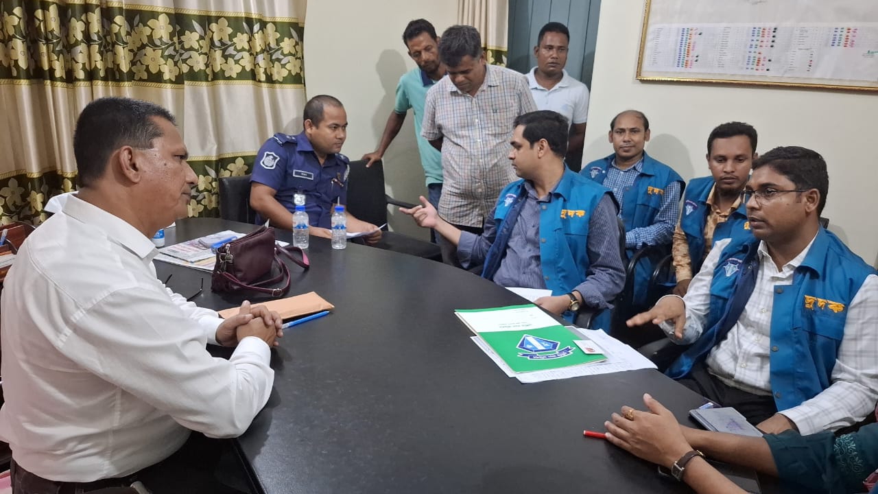 পঞ্চগড়ে দুদকের অভিযানে সেটেলমেন্ট অফিস থেকে চার দালাল আটক